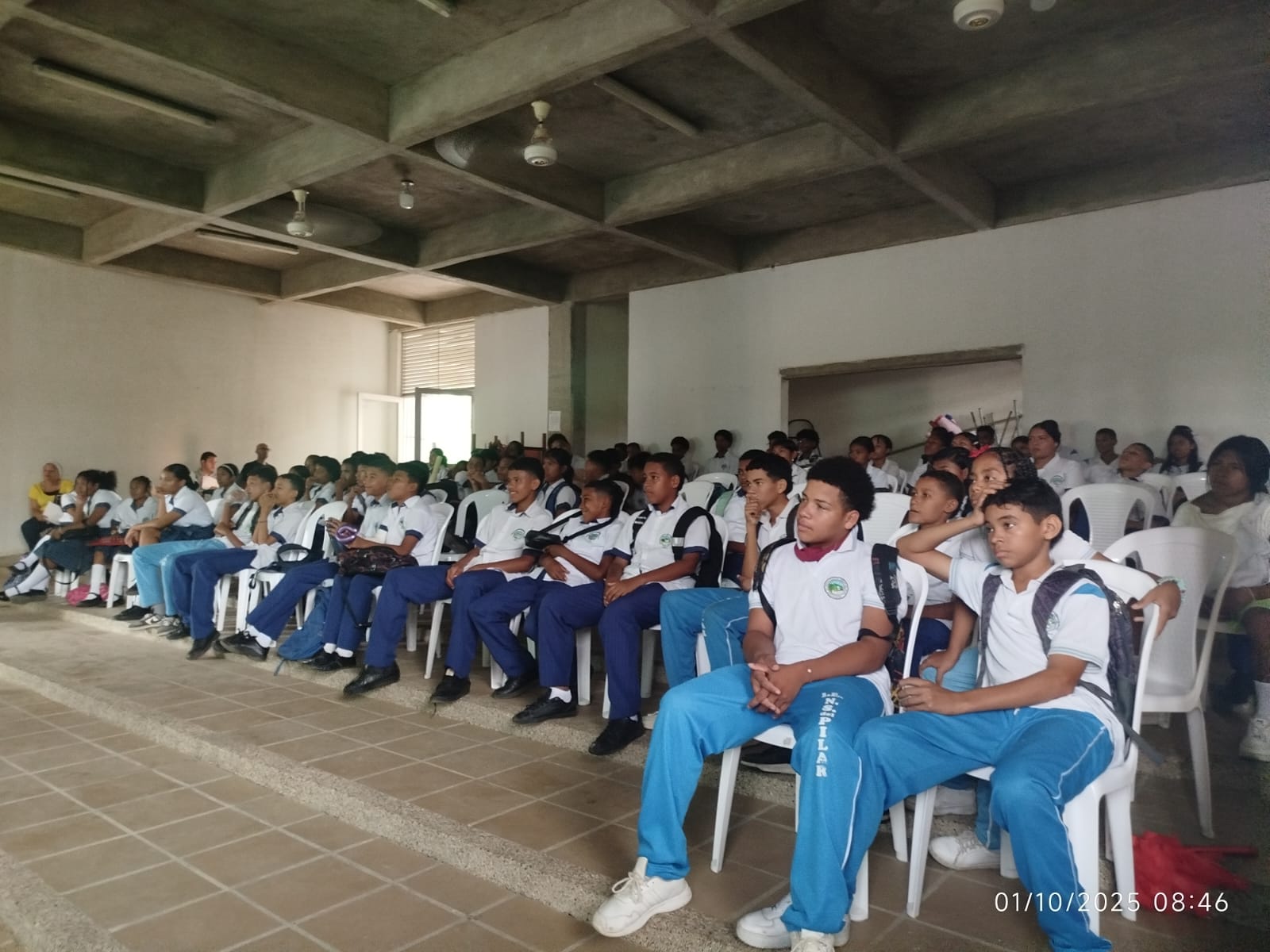 Fachada del colegio IENSP